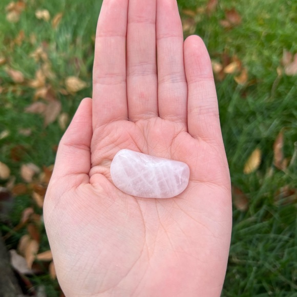 Rose Quartz Tumbled Stones - Picture 4 of 4